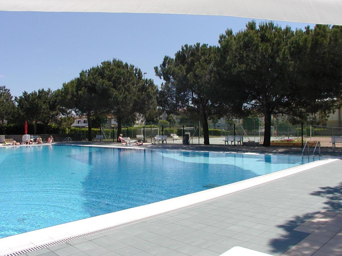 Residence Valbella Con Piscina Bibione Eksteriør bilde