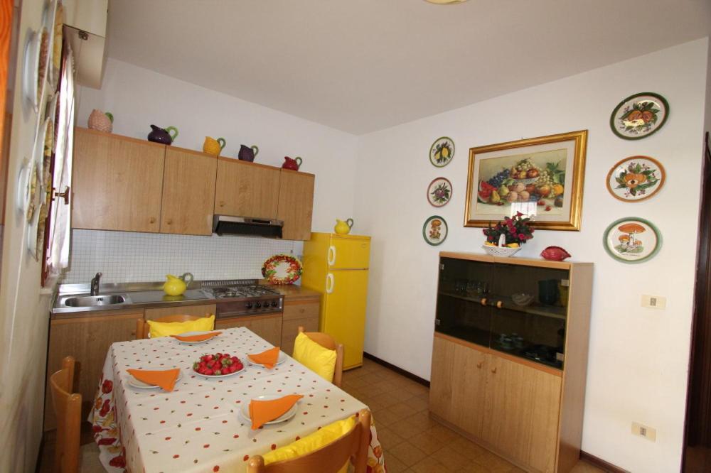Residence Valbella Con Piscina Bibione Eksteriør bilde